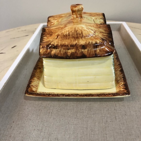Keele St. Pottery, pre 1947, covered butter or cheese plate - Picture 2 of 12